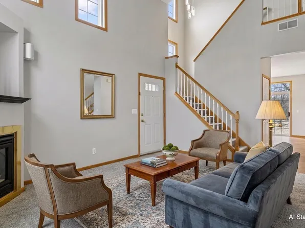 3200 Juniper Cir APT D, Woodbury, MN 55125