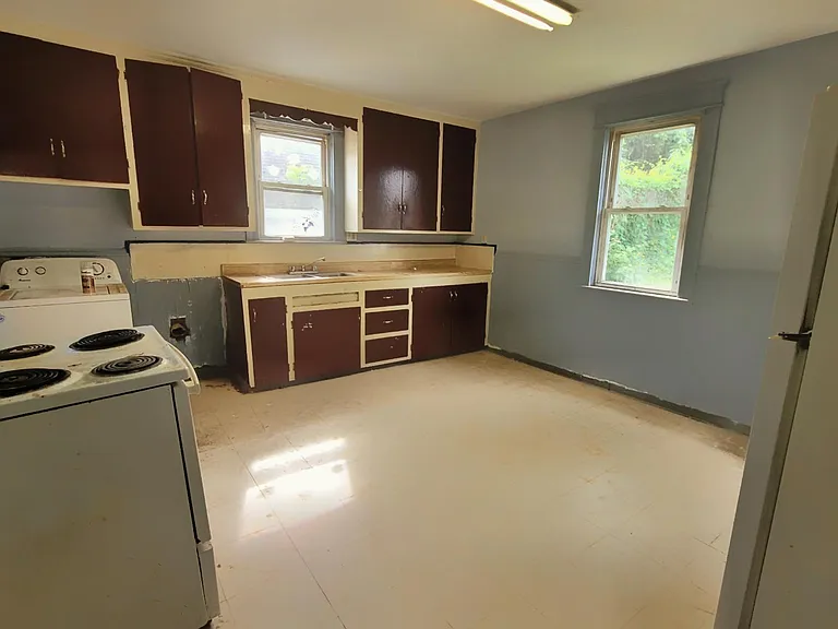 601 Front St #A — Photo 7