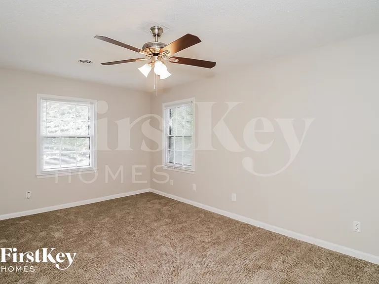 2305 Cottage Pl — Photo 7