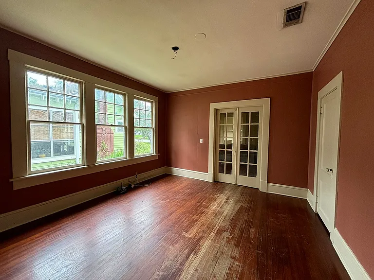 425 Atkins Ave — Photo 6
