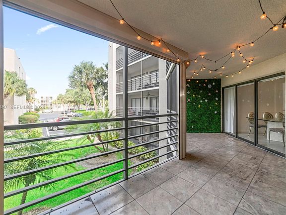 2nd image of 5850 Camino Del Sol APT 206