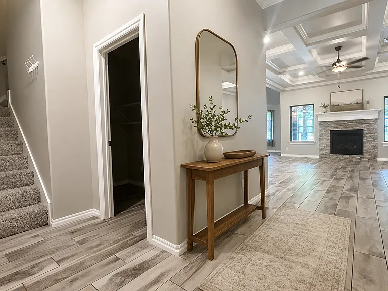 8216 Poplar Dr — Photo 2