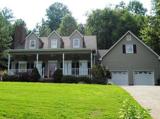 731 Sherwood Forest Rd, Rocky Face, GA 30740