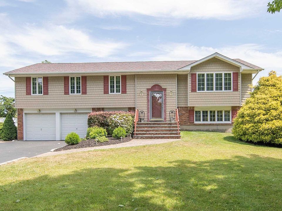 1st image of 17 Wendy Ln