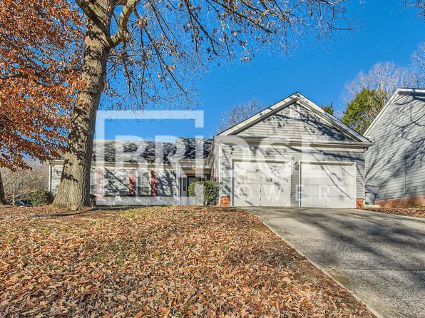 7201 Canyon Dr, Charlotte, NC 28262