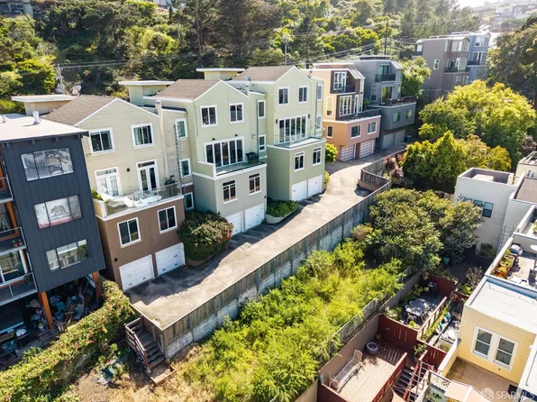 678 Clipper St #1, San Francisco, CA 94114