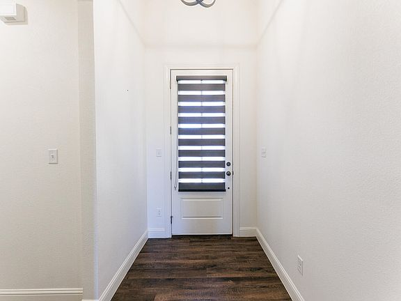 4th image of 6948 103rd St