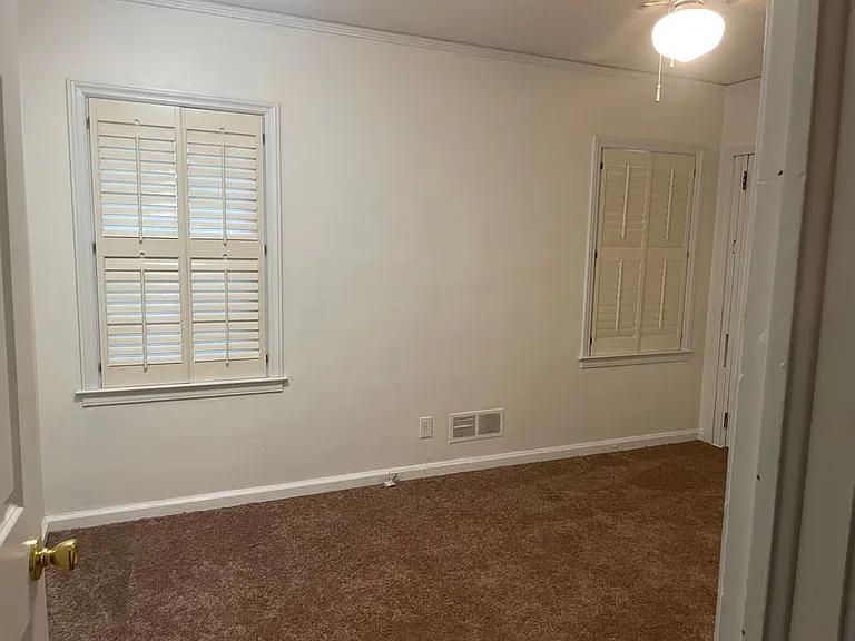 3039 Lynn Dr SW — Photo 6