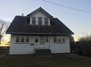 271 N 14th St, Hamilton, IL 62341
