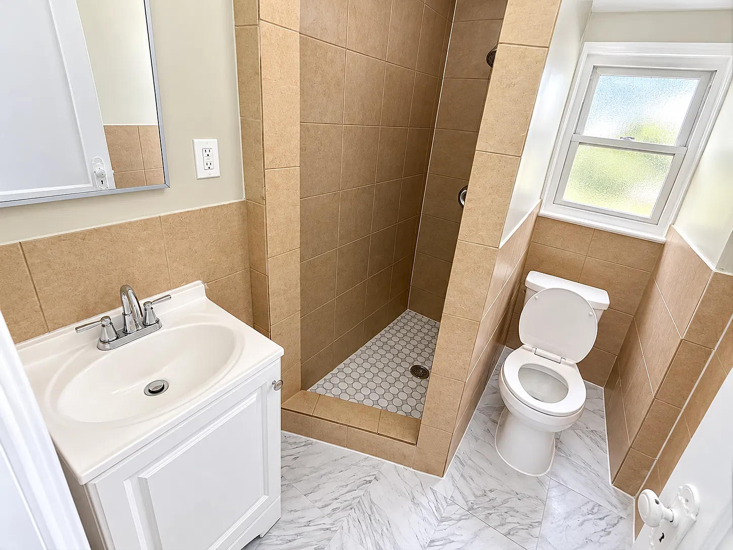 1 bed, 850 sqft, $1,395 — Photo 4