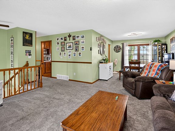 5th image of 1704 9th St NW