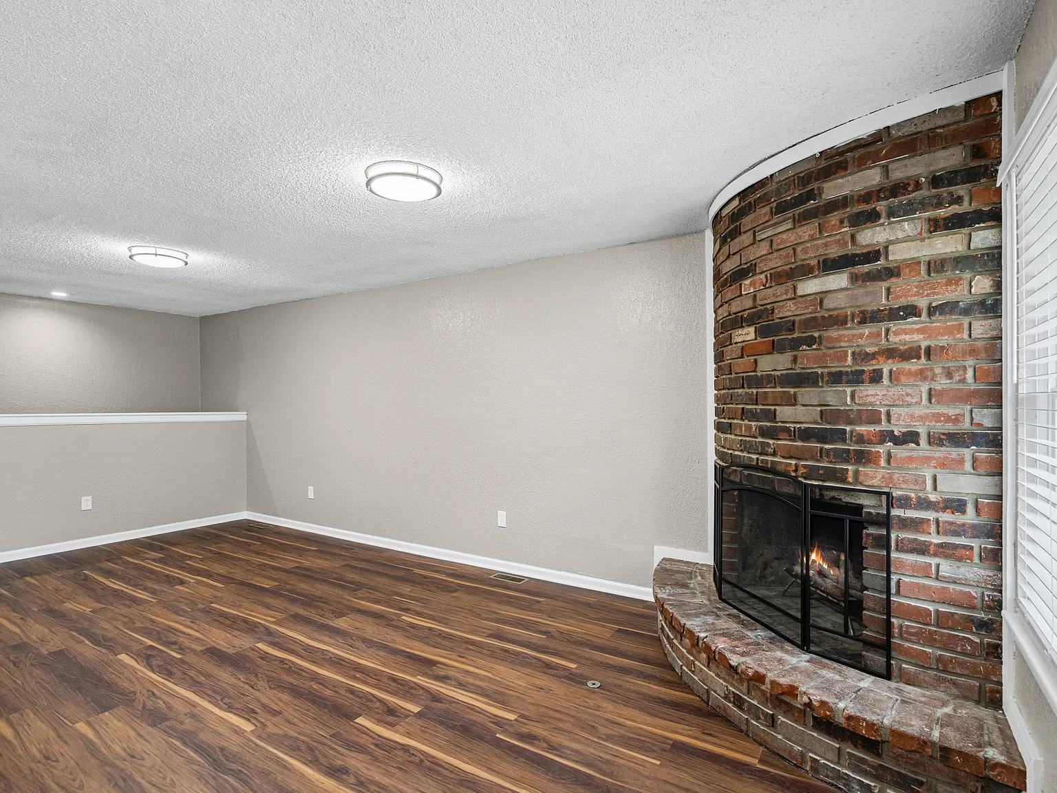 4 bed, 1500 sqft, $2,000 — Photo 4