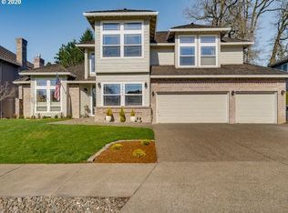 13845 Amberwood Cir, Lake Oswego, OR 97035