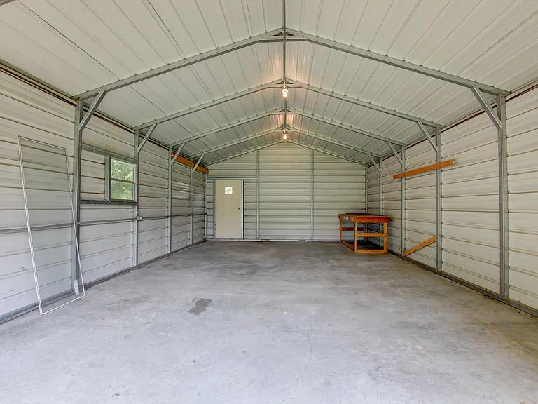 2104 Pea Ridge Rd — Photo 9