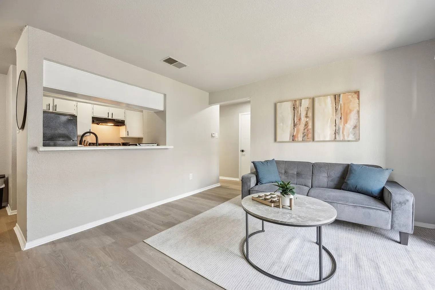 1 bed, 1.0 bath, 602 sqft, $3,300 — Photo 3