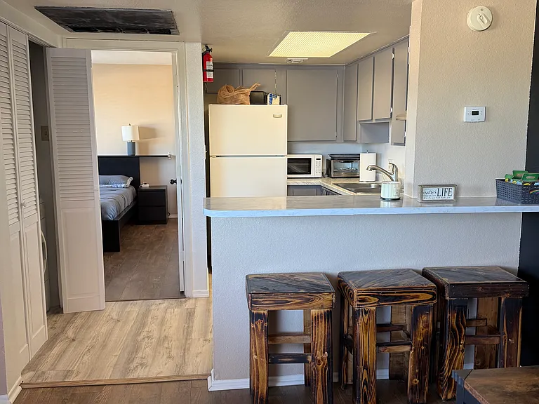 700 W University Dr #213 — Photo 7