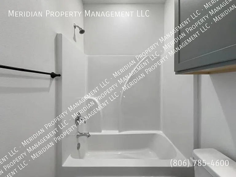 5537 Itasca St #B — Photo 23