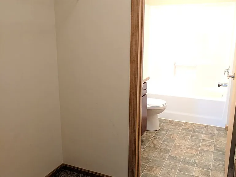 West Lake III Apartments — Photo 118