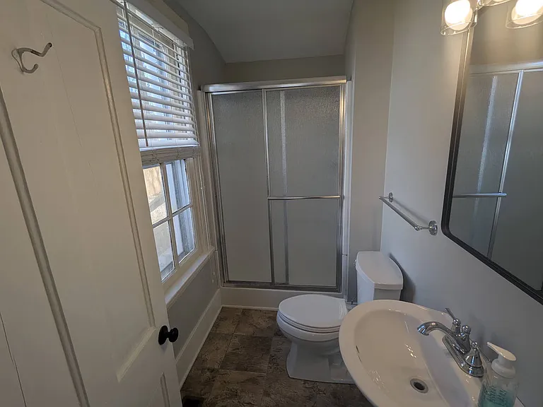 209 S Greenwood St — Photo 21