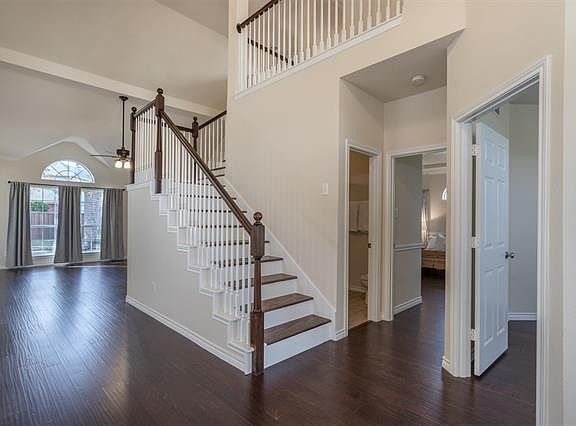 3rd image of 513 Ambrose Dr