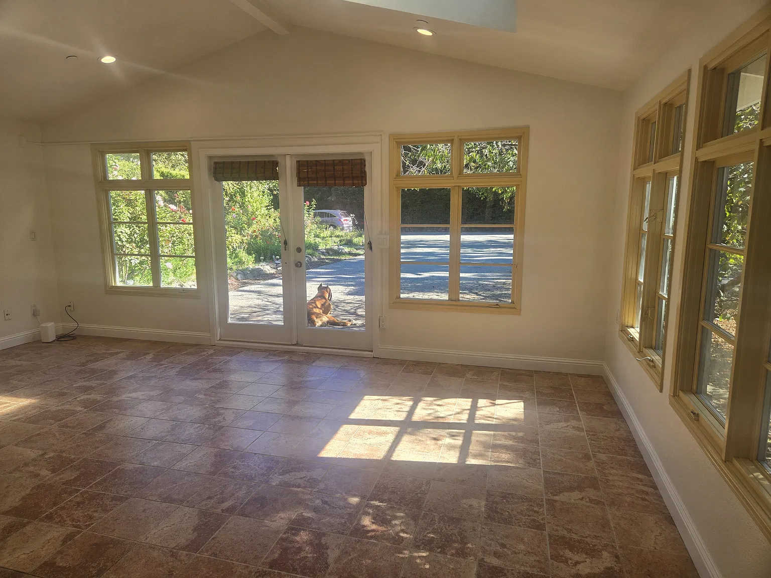 2 bed, 900 sqft, $3,500 — Photo 4