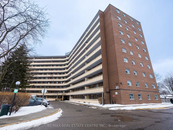 3577 Derry Rd E #207, Mississauga, ON L4T 1B3