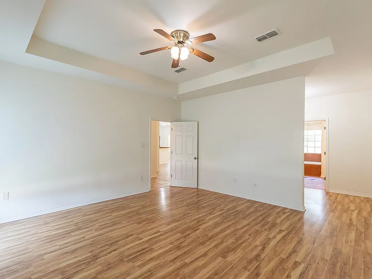 3310 Silver Oaks Dr — Photo 20