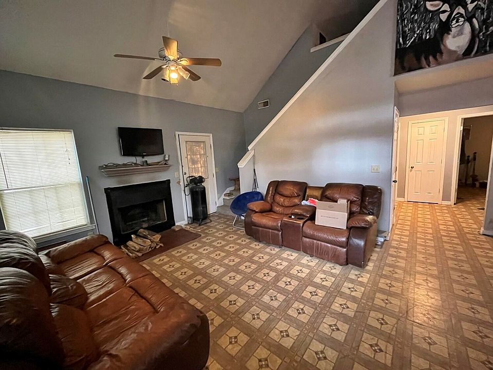 2nd image of 4037 E 206th Hwy