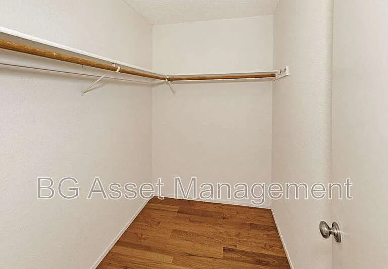 2726 Garrity Ct — Photo 16