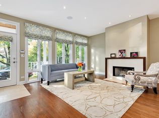 1750 W Fletcher St, Chicago, IL 60657