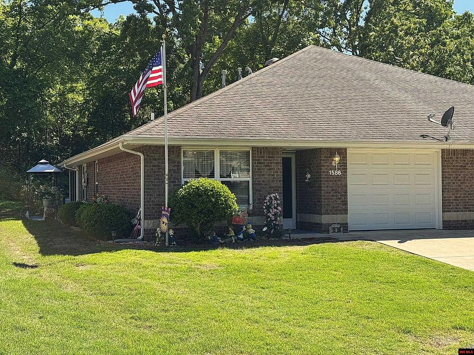 1st image of 1586 Meadowhill Dr
