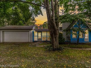 10836 Monticello Rd, Pinckney, MI 48169