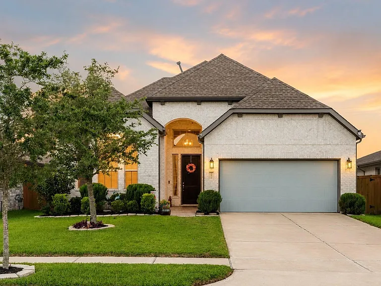 12917 Ocean Breeze Ln — Photo 1