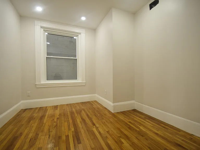 31 Harvard St #2 — Photo 13