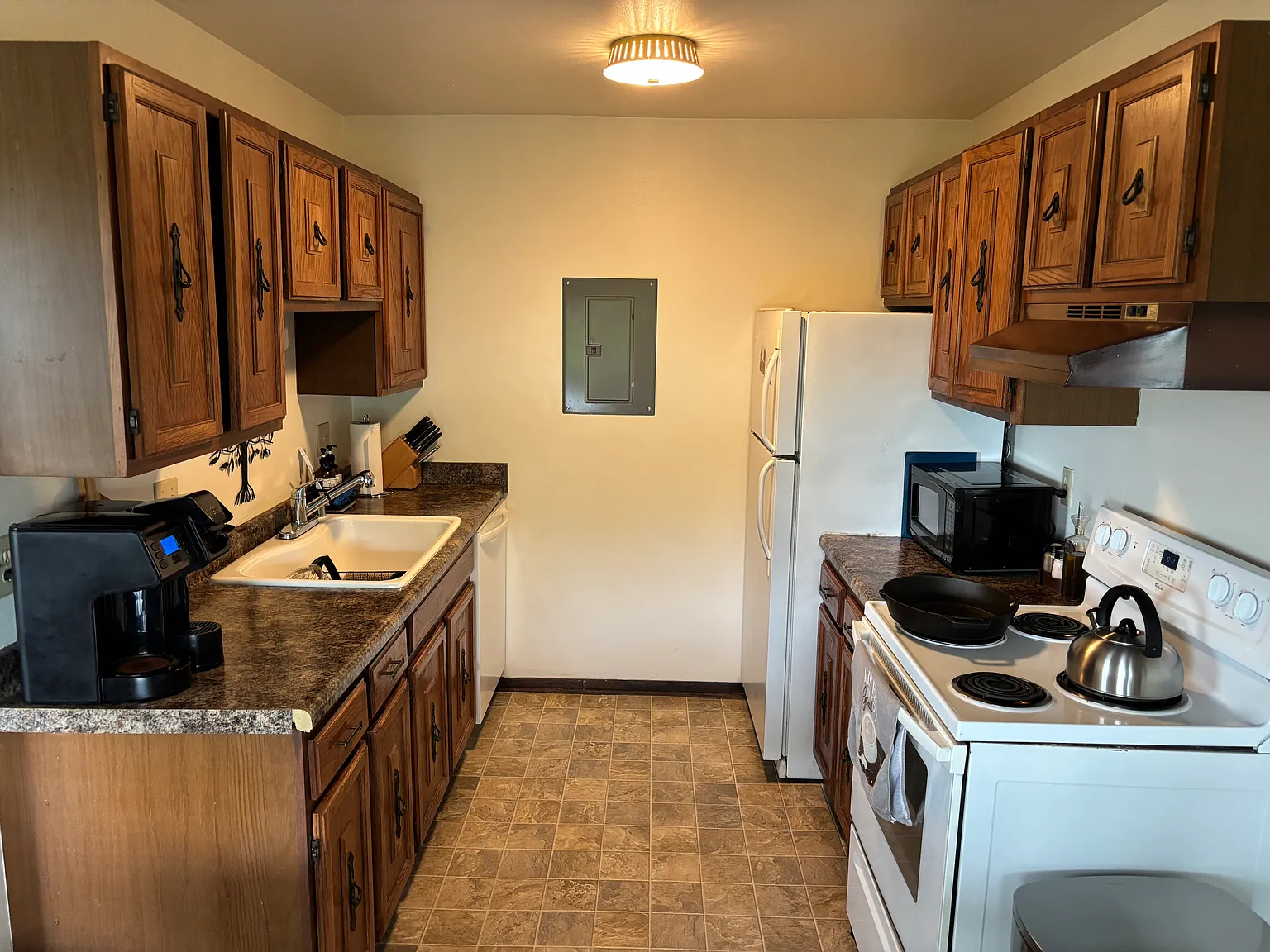 2 bed, 980 sqft, $1,200 — Photo 3