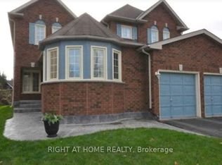 92 Nelson Cir, Newmarket, ON L3X1R2