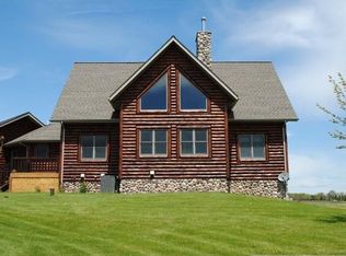 1539 County Rd N, Roberts, WI 54023