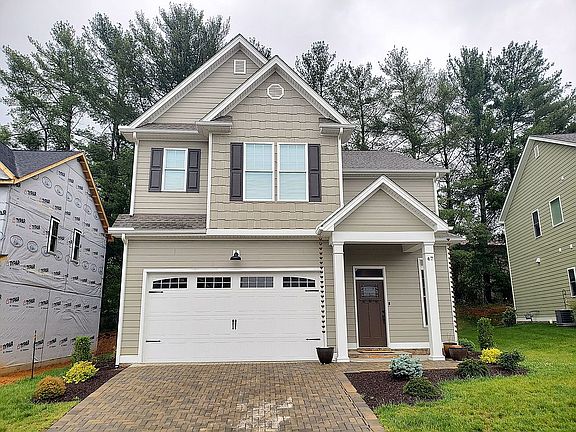  Front view of the house