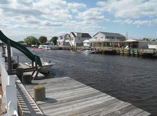 16 W Potomac Dr, Little Egg Harbor, NJ 08087