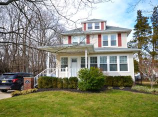 215 Cooper Rd, Red Bank, NJ 07701