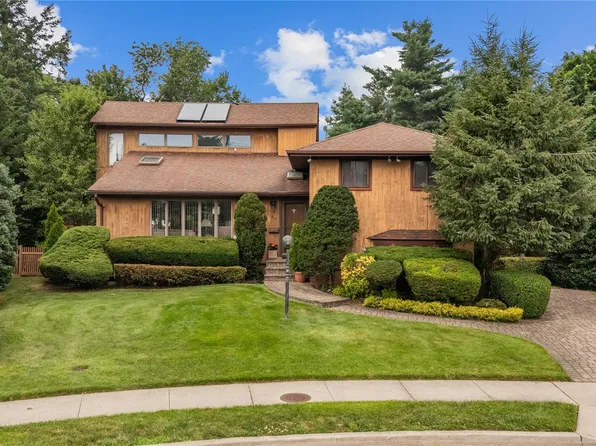 65 Elmtree Lane, Jericho, NY 11753