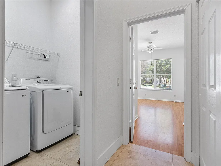 2013 Harbor View Cir — Photo 16
