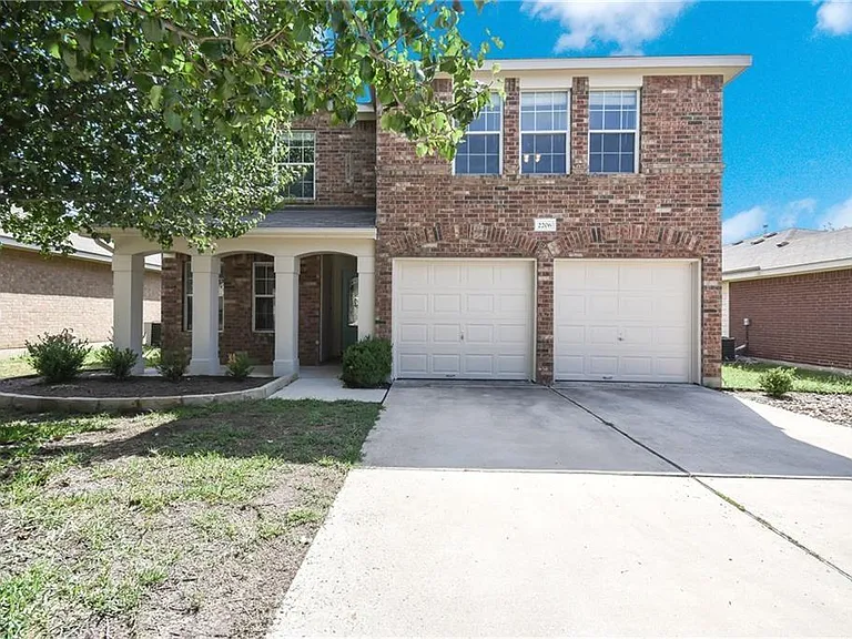 2206 John Tee Dr — Photo 2