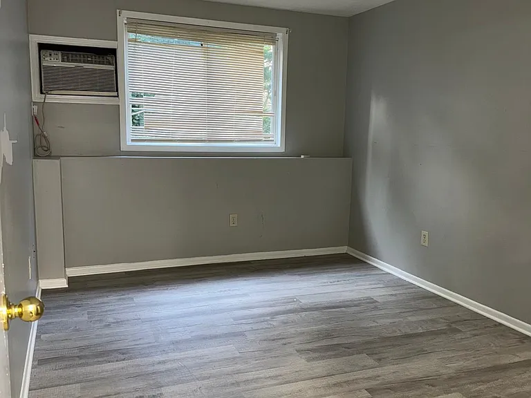 121 Cluff Crossing Rd #11 — Photo 8