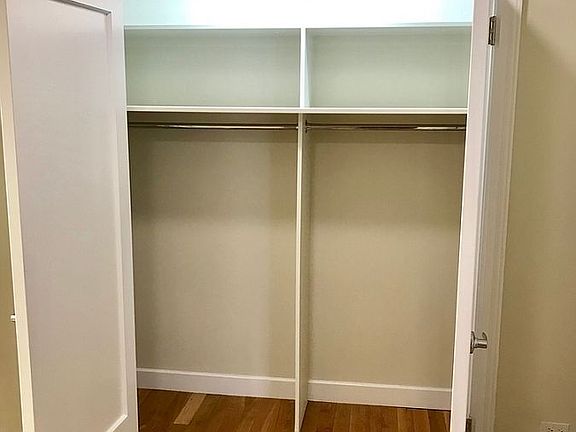 4th image of 400 E 57th St APT 11L