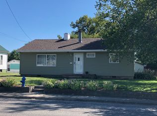 555 W Bridgeport St, White Hall, IL 62092