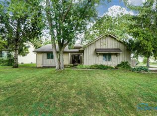 26890 Heatherford Dr, Perrysburg, OH 43551