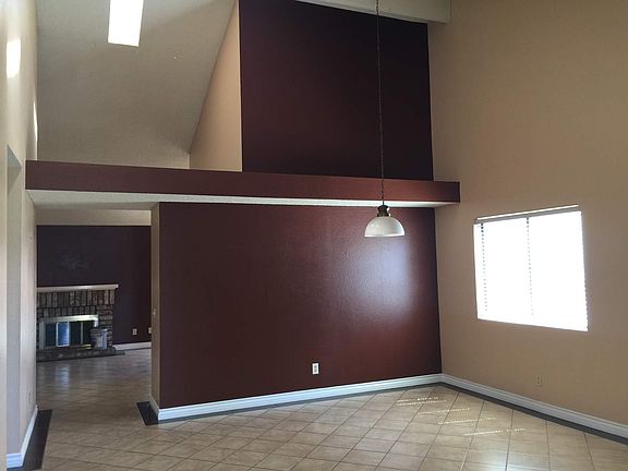 4th image of 2223 S Augusta Pl