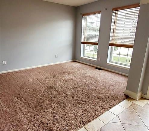 3rd image of 9760 Nicole Ln