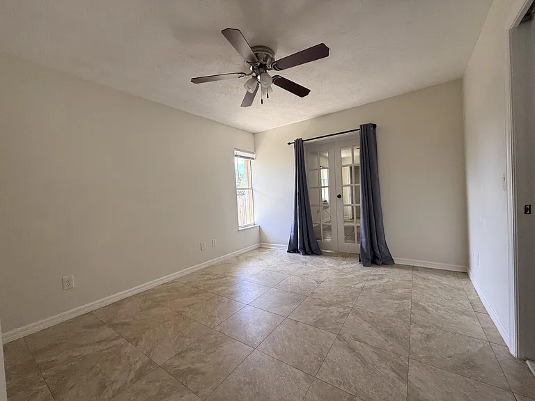 790 SE Ablett Ln — Photo 12